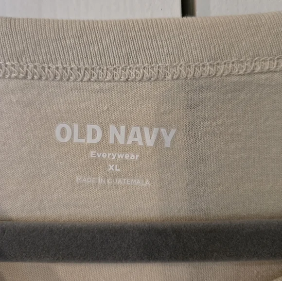 NWT Old Navy Beige Graphic T-Shirt with Desert Scene Ladies XL - Picture 3 of 6